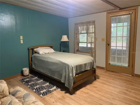 8093 Breezy Point Road E Melrose FL 32666