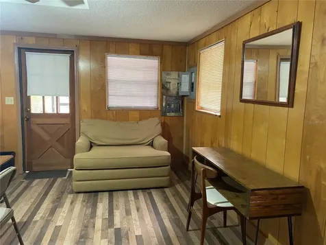 8093 Breezy Point Road E Melrose FL 32666