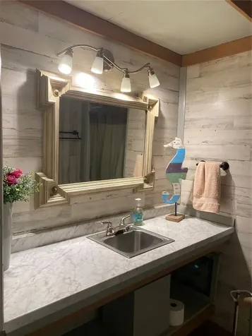 8093 Breezy Point Road E Melrose FL 32666