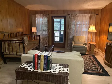 8093 Breezy Point Road E Melrose FL 32666