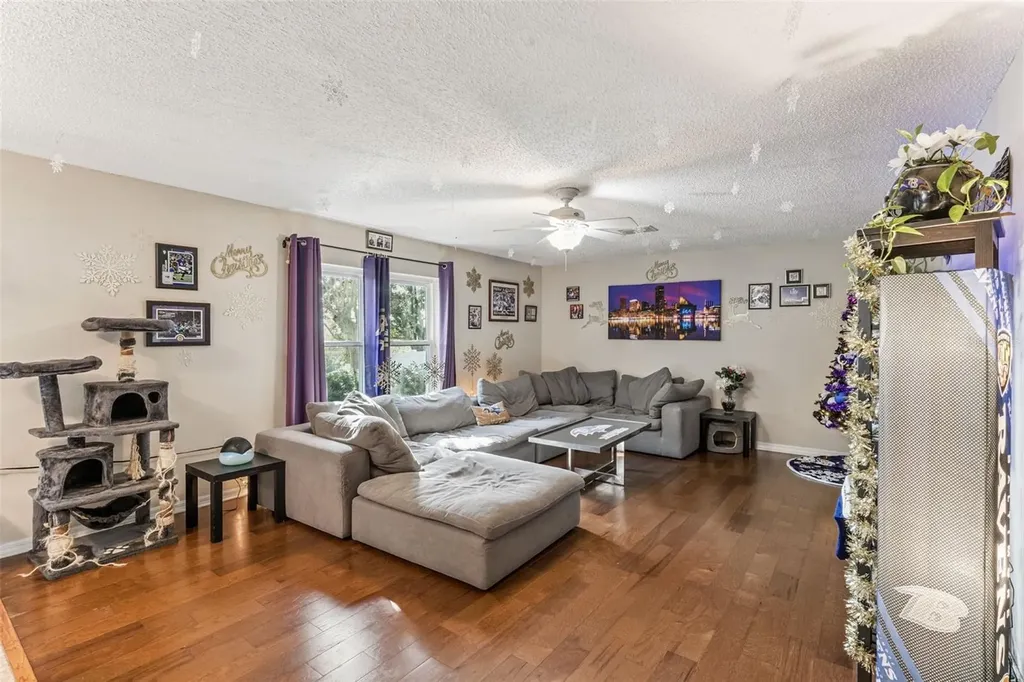1028 Fox Trail Avenue Minneola FL 34715
