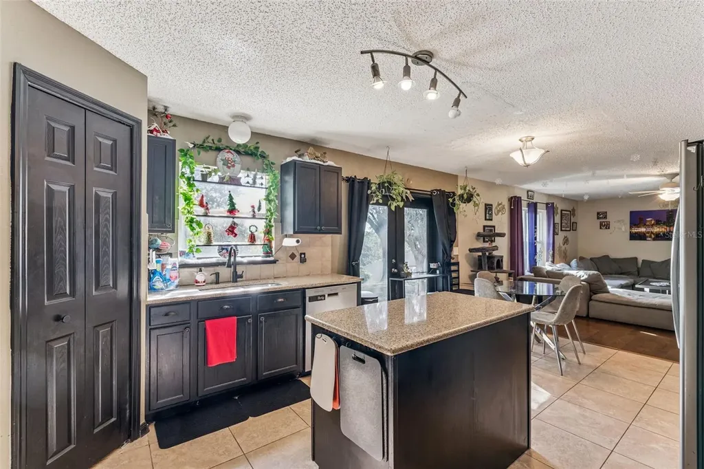 1028 Fox Trail Avenue Minneola FL 34715