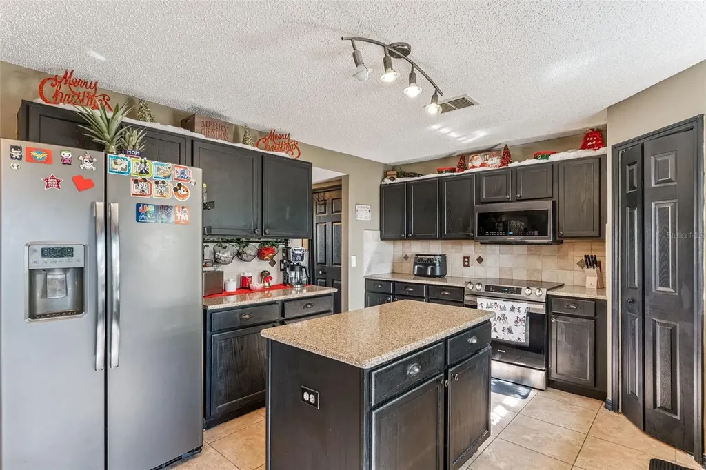 1028 Fox Trail Avenue Minneola FL 34715