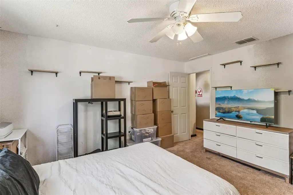 1028 Fox Trail Avenue Minneola FL 34715