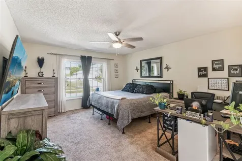 1028 Fox Trail Avenue Minneola FL 34715