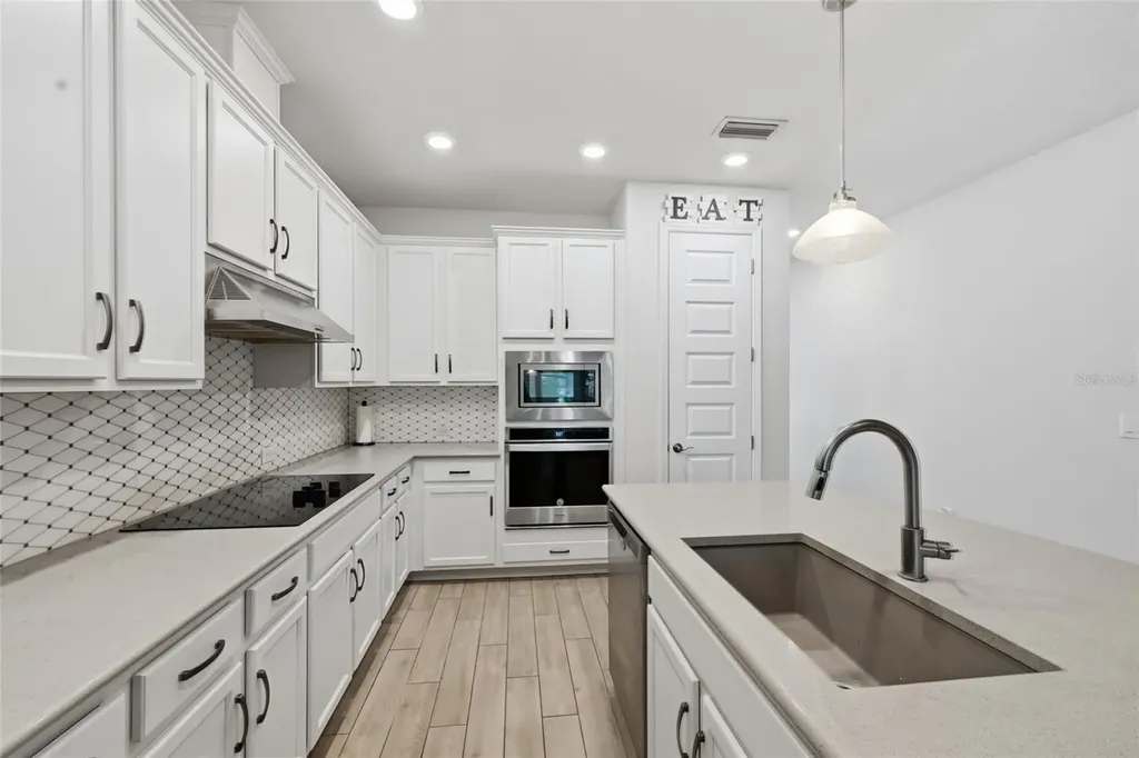 5542 Spanish Moss Cove Bradenton FL 34203