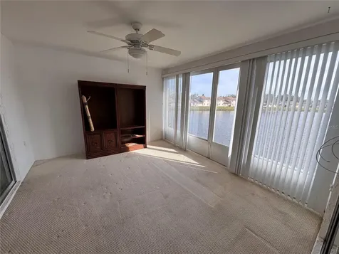 1044 Bowsprit Lane Holiday FL 34691