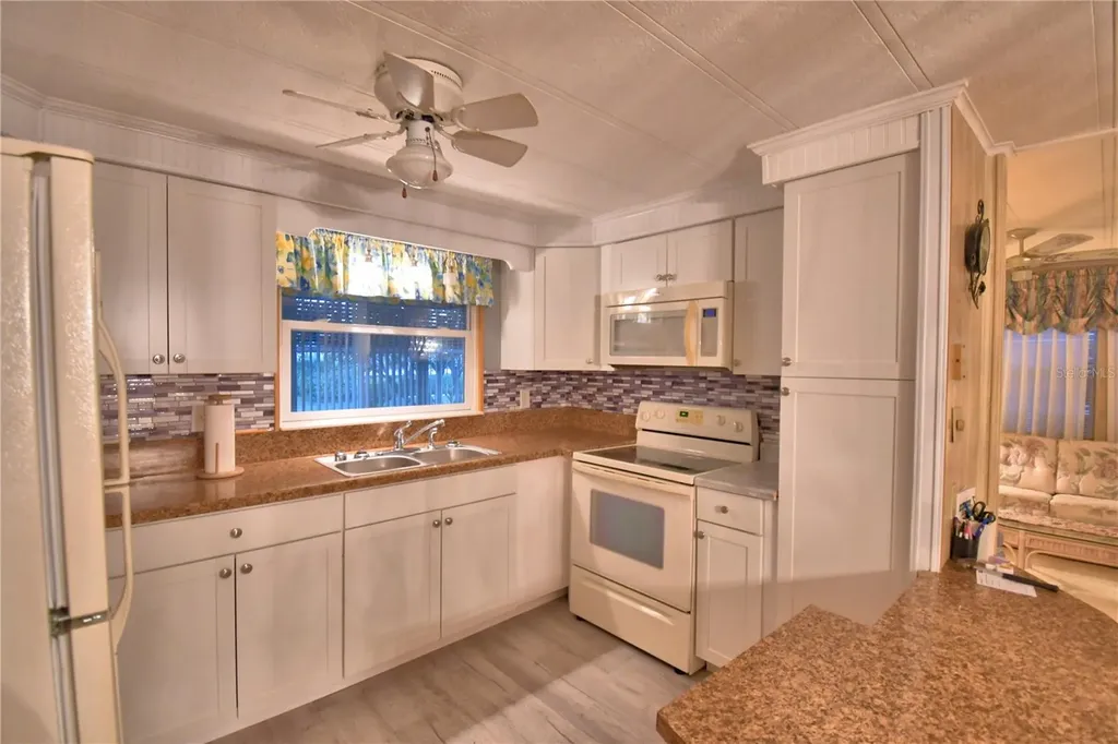 4251 Cedarwood Street Winter Haven FL 33880