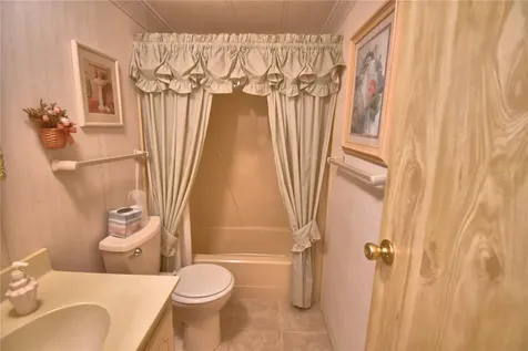 4251 Cedarwood Street Winter Haven FL 33880