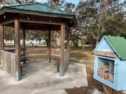 512 Tennessee Avenue Crystal Beach FL 34681