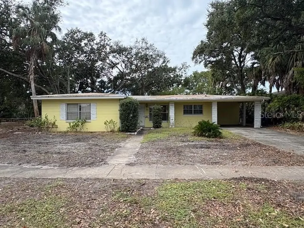 2303 S Cameron Avenue Tampa FL 33629