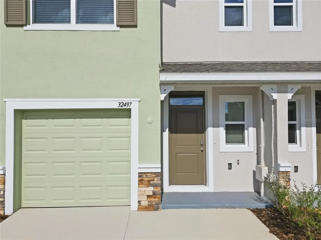 32497 Midsummer Night Lane Wesley Chapel FL 33543