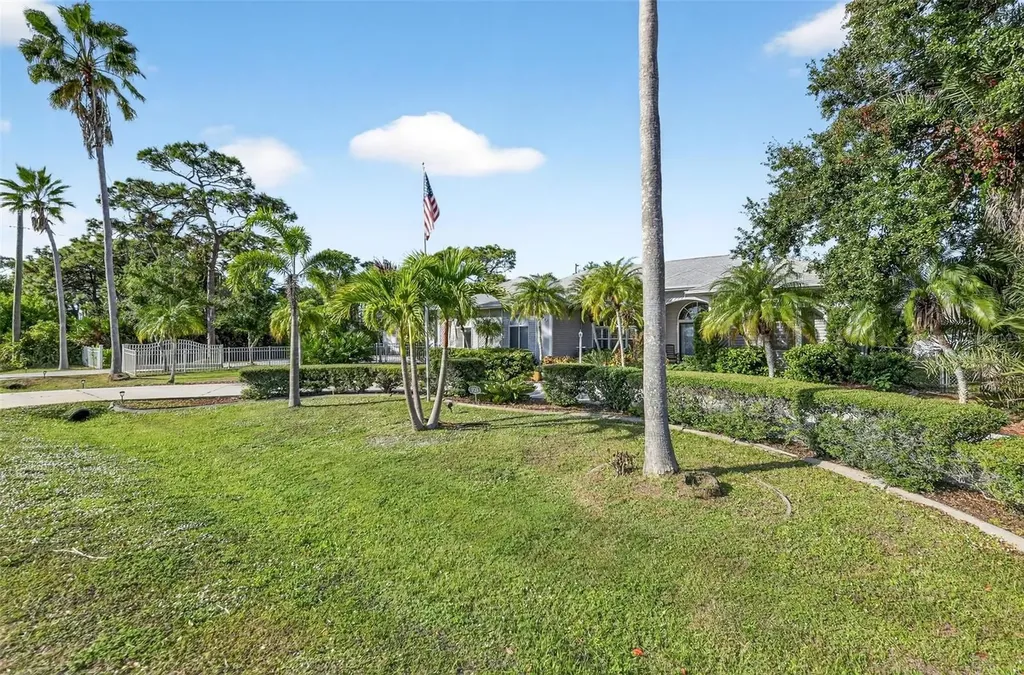 820 Bayshore Drive Englewood FL 34223