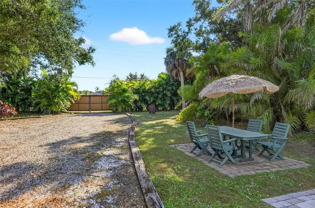 820 Bayshore Drive Englewood FL 34223