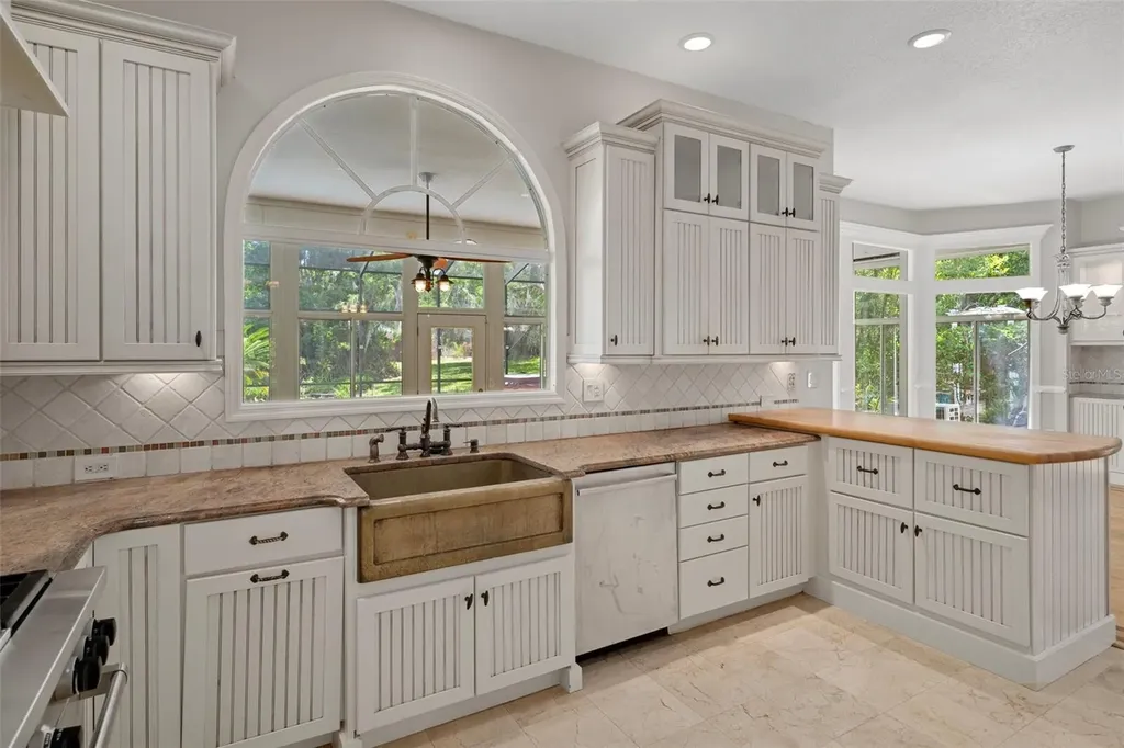 7268 Crystal Spring Run Weeki Wachee FL 34607
