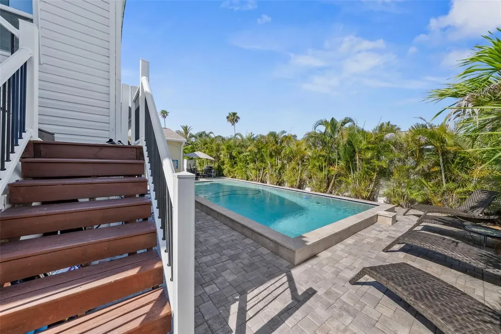 204 44th Avenue St Pete Beach FL 33706