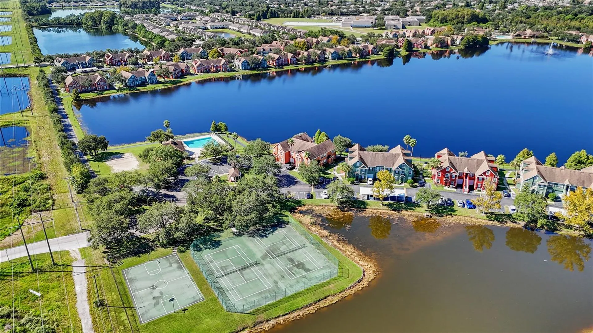 9834 Lake Chase Island Way Tampa FL 33626