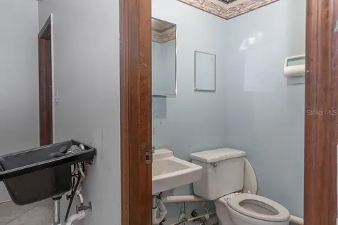 1103 S Woodland Boulevard Deland FL 32720