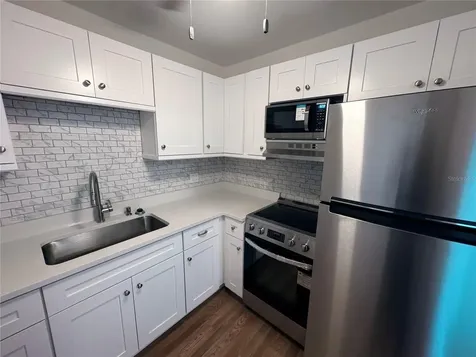 3101 Bee Ridge Road Sarasota FL 34239