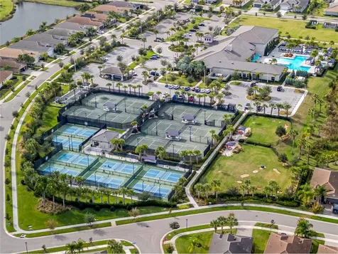 5122 Sierra Falls Court Wimauma FL 33598