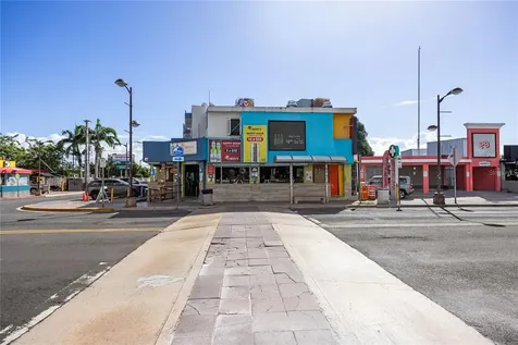 5916 Av. Isla Verde Carolina PR 00979