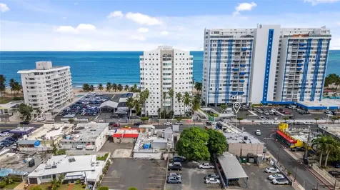 5916 Av. Isla Verde Carolina PR 00979