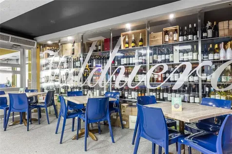 5916 Av. Isla Verde Carolina PR 00979