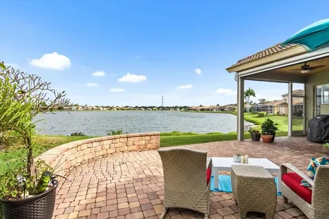 7020 74th Street Circle E Bradenton FL 34203