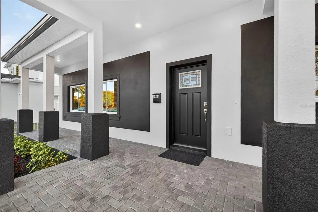 2540 34th Avenue N St Petersburg FL 33713