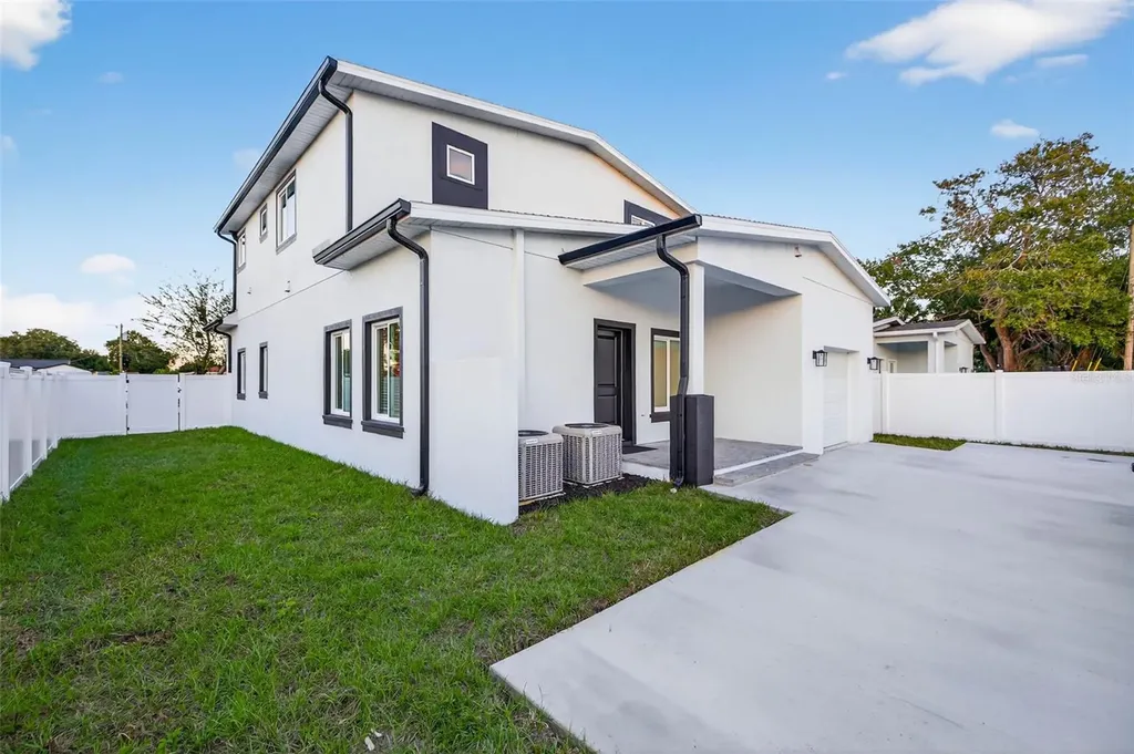 2540 34th Avenue N St Petersburg FL 33713
