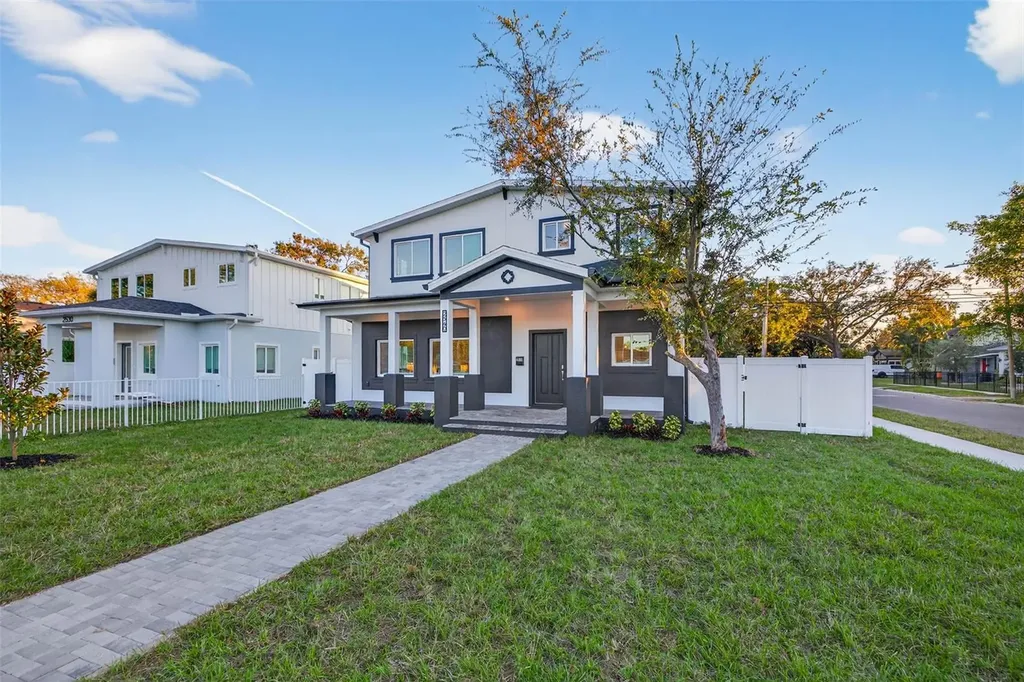 2540 34th Avenue N St Petersburg FL 33713