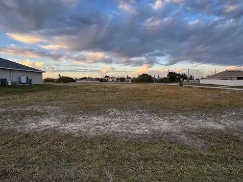 2901 NW 7th Terrace Cape Coral FL 33993