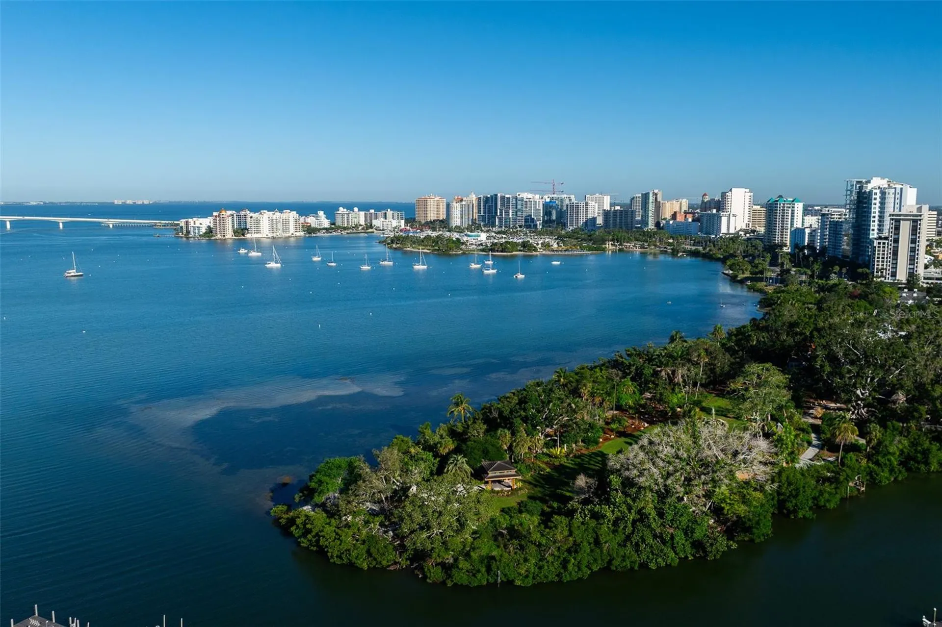 526 N Spoonbill Drive Sarasota FL 34236
