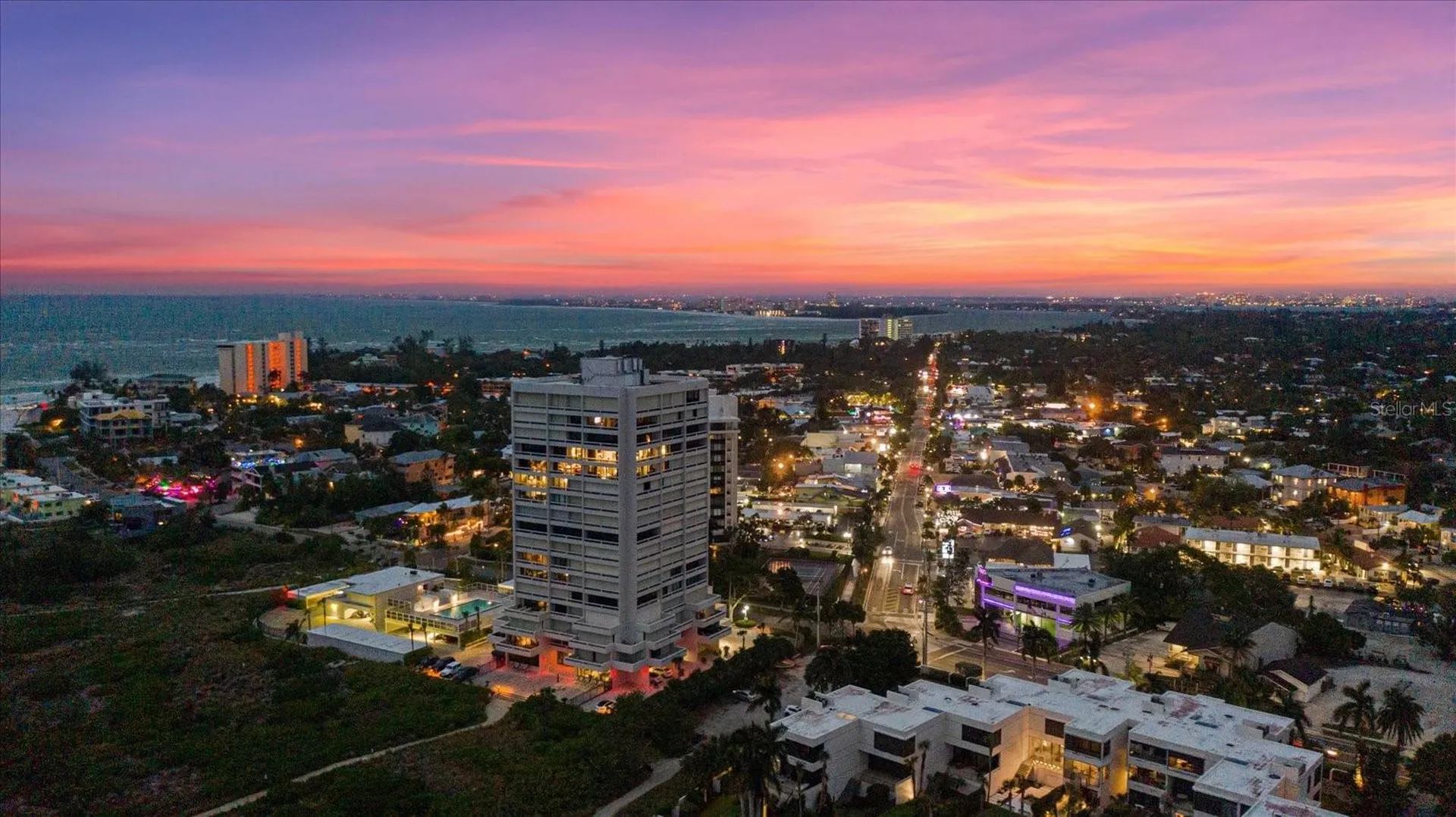 526 N Spoonbill Drive Sarasota FL 34236