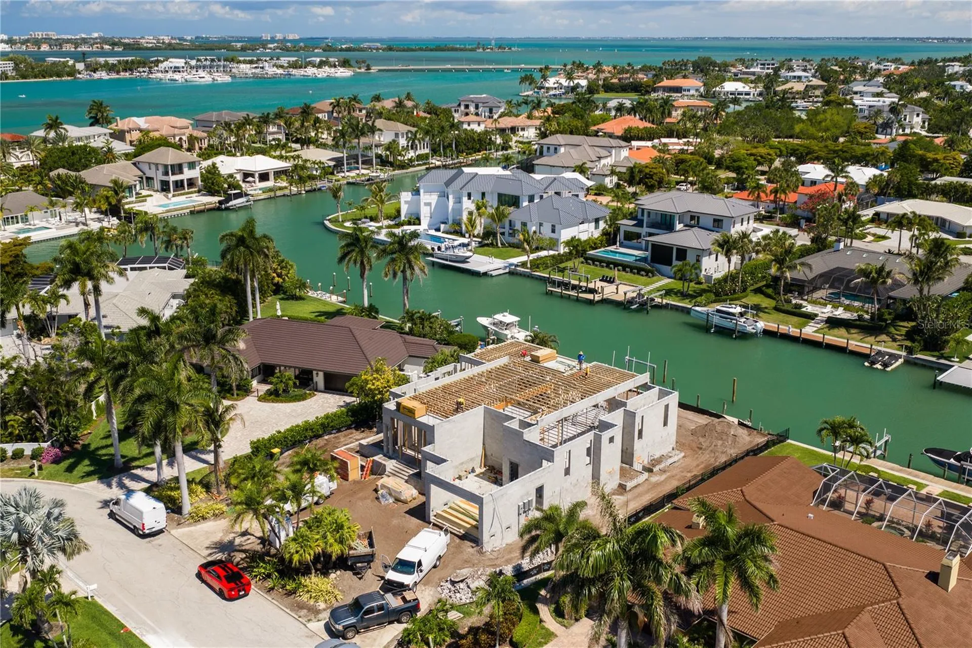 526 N Spoonbill Drive Sarasota FL 34236