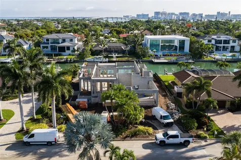 526 N Spoonbill Drive Sarasota FL 34236