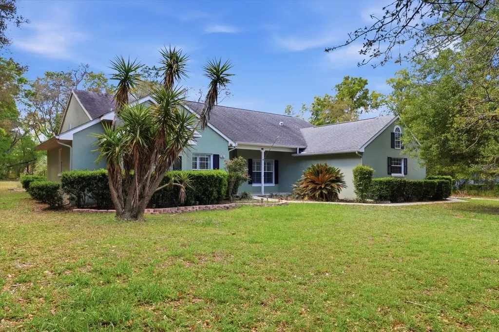 1852 W Ivorywood Drive Beverly Hills FL 34465