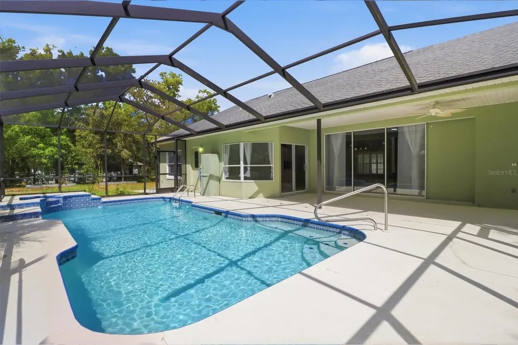 1852 W Ivorywood Drive Beverly Hills FL 34465