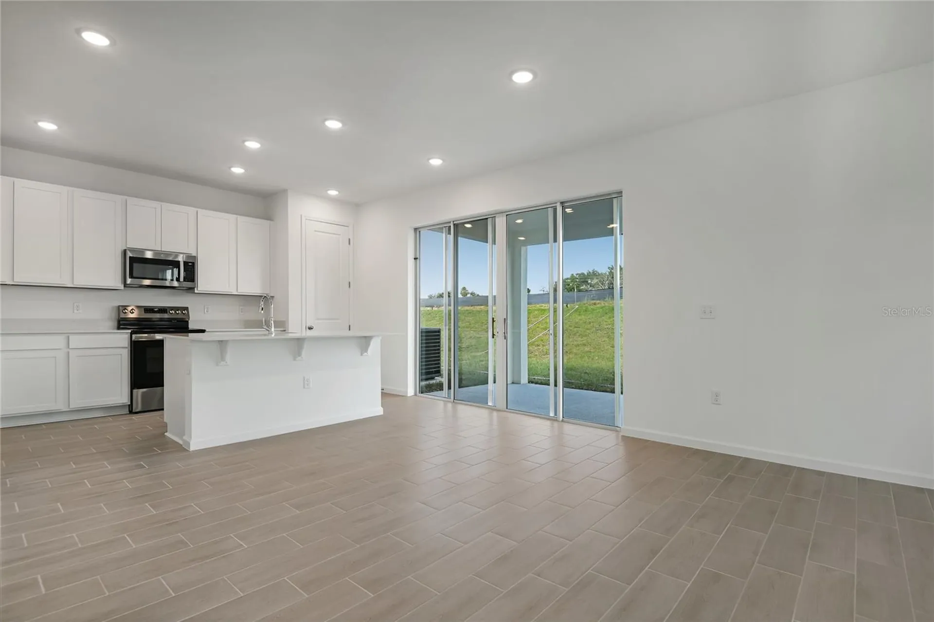 1257 Daisy Hill Avenue Dundee FL 33838