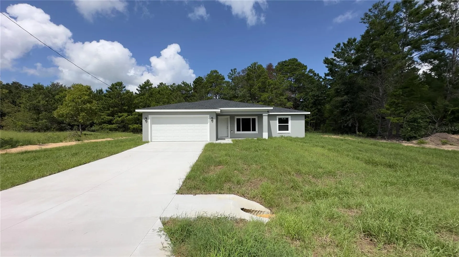 122 Malauka Loop Ocklawaha FL 32179