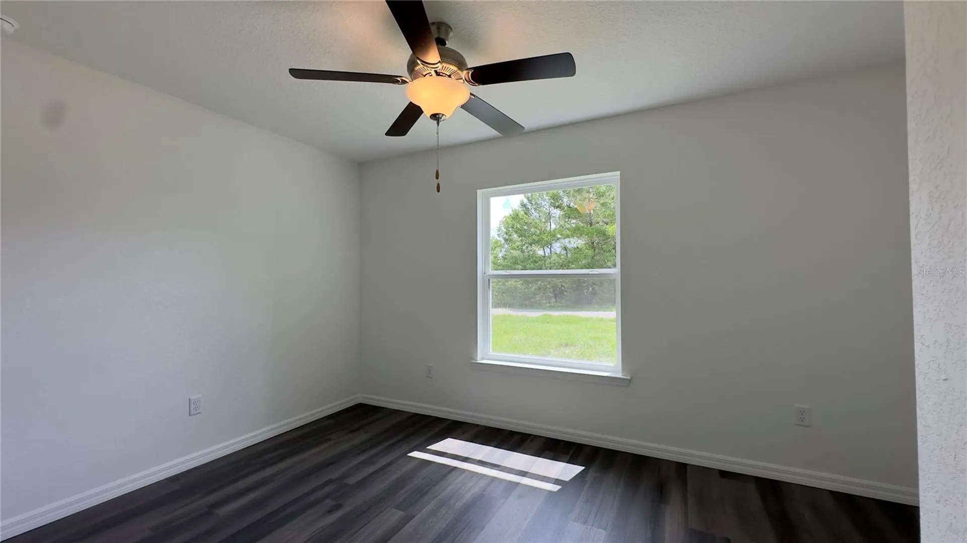 122 Malauka Loop Ocklawaha FL 32179