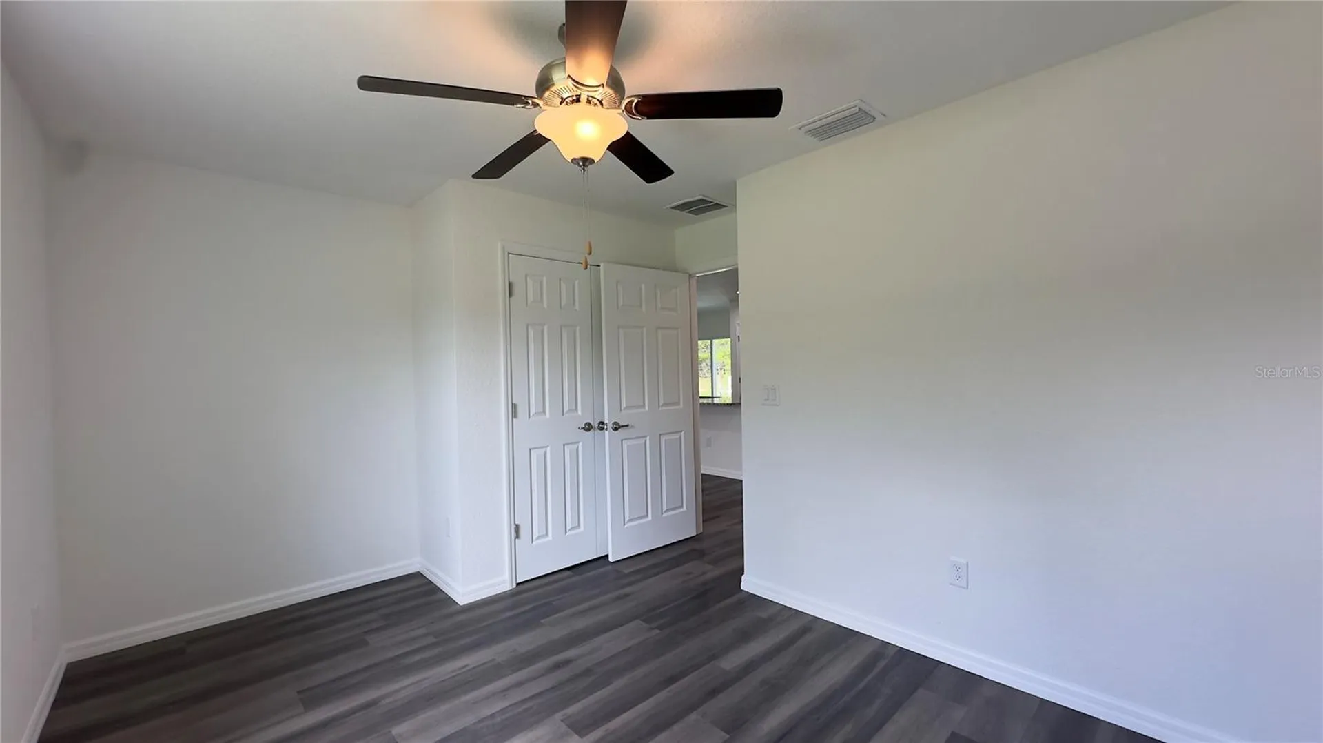 122 Malauka Loop Ocklawaha FL 32179