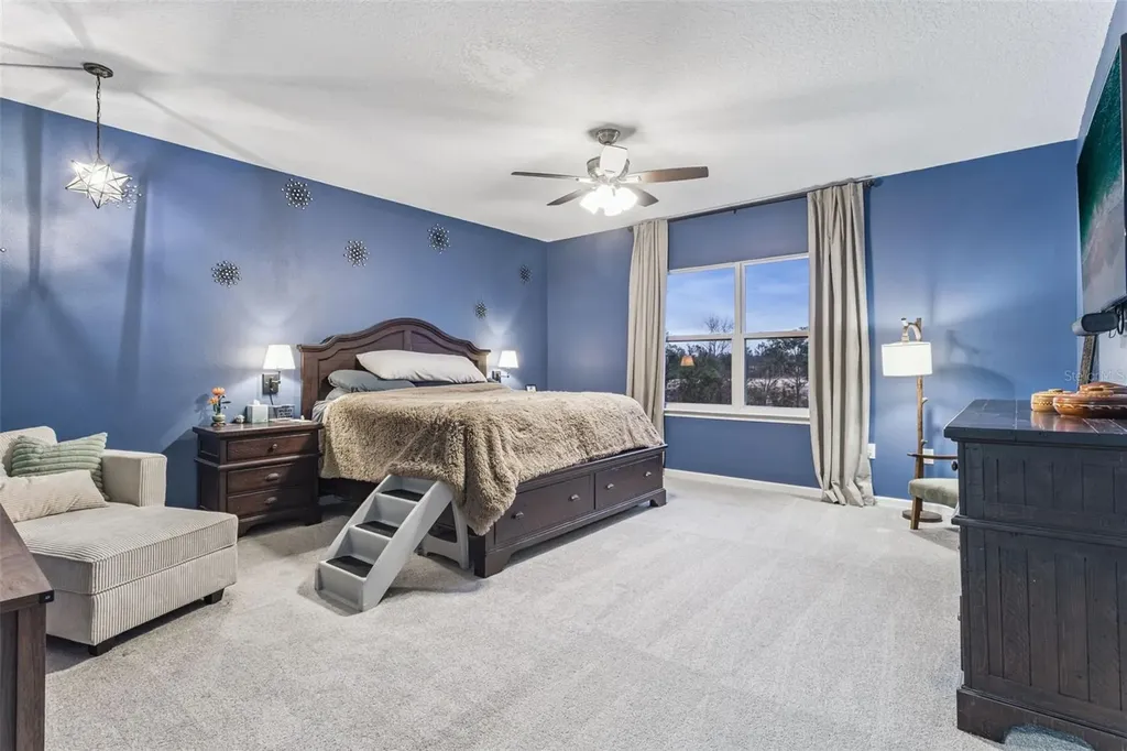 594 Via Bella Court Howey In The Hills FL 34737