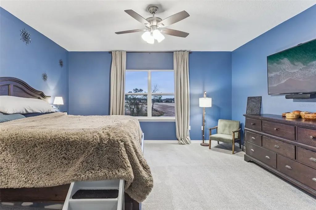 594 Via Bella Court Howey In The Hills FL 34737