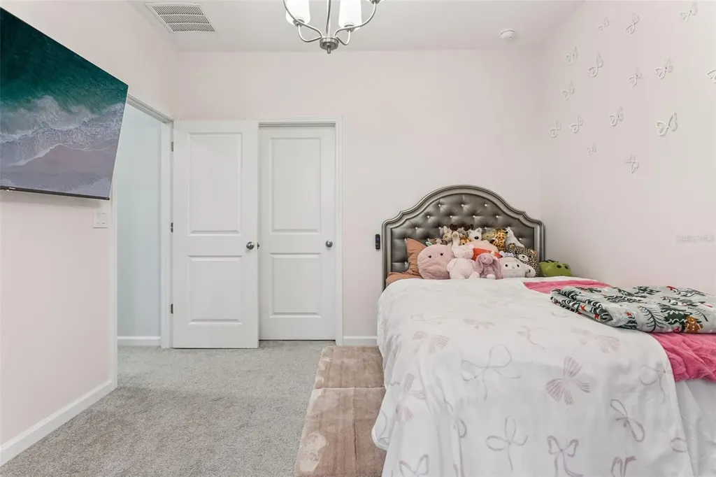 594 Via Bella Court Howey In The Hills FL 34737