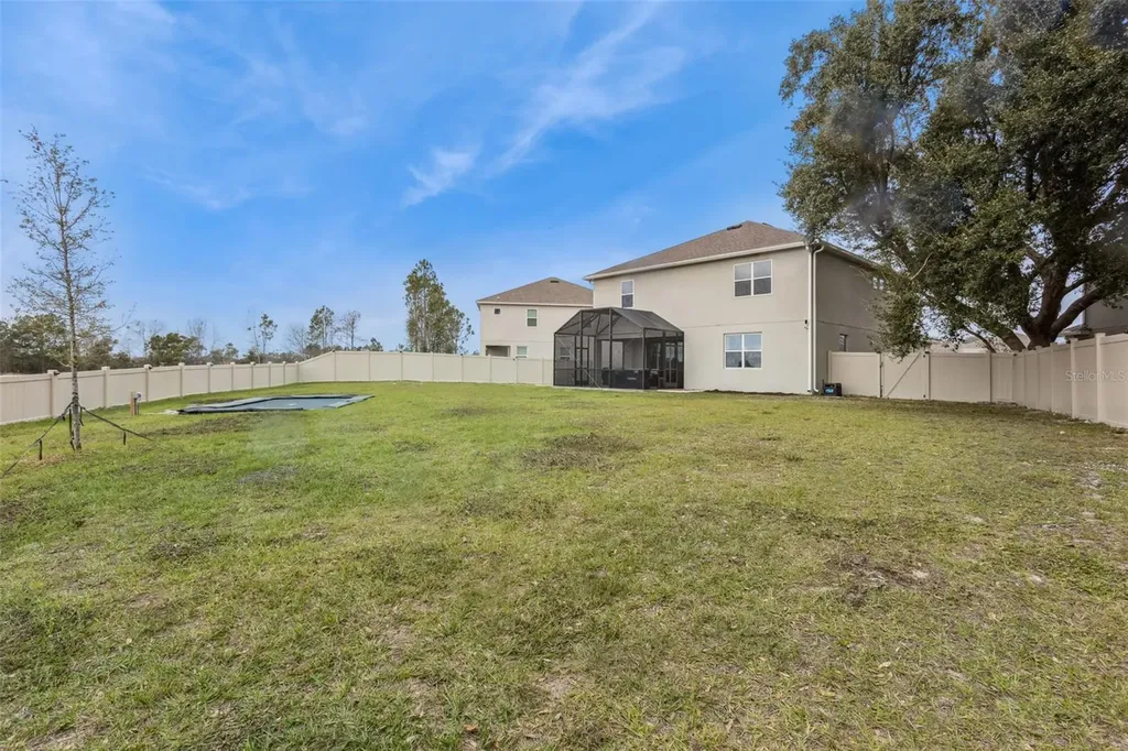 594 Via Bella Court Howey In The Hills FL 34737