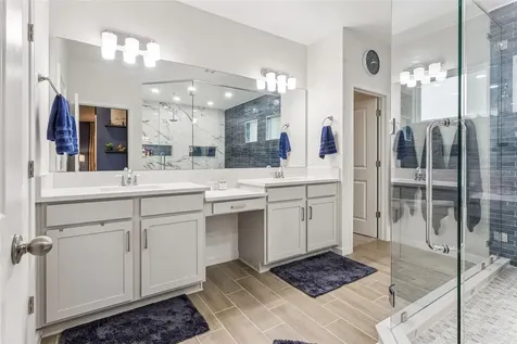 594 Via Bella Court Howey In The Hills FL 34737