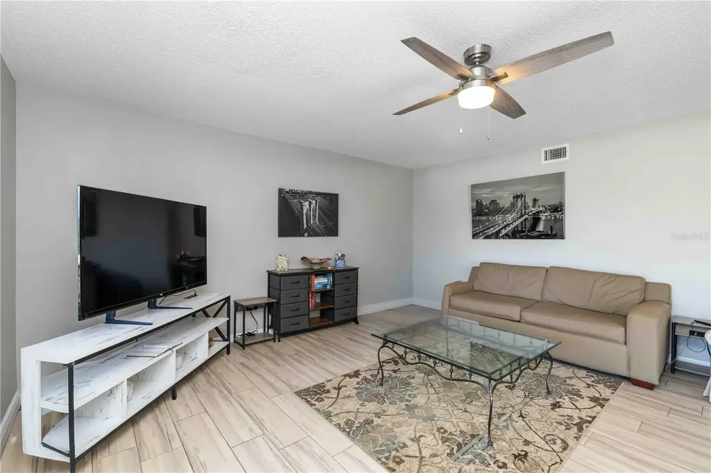 5412 Swift Road Sarasota FL 34231