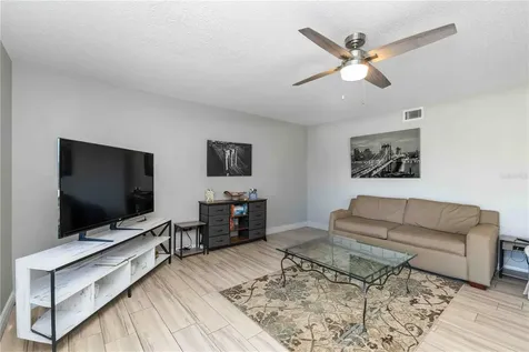 5412 Swift Road Sarasota FL 34231