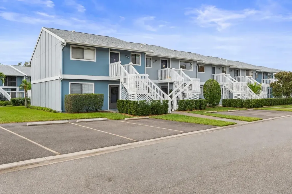 6033 34th Street W Bradenton FL 34210